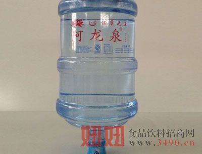 阿龙泉桶装水