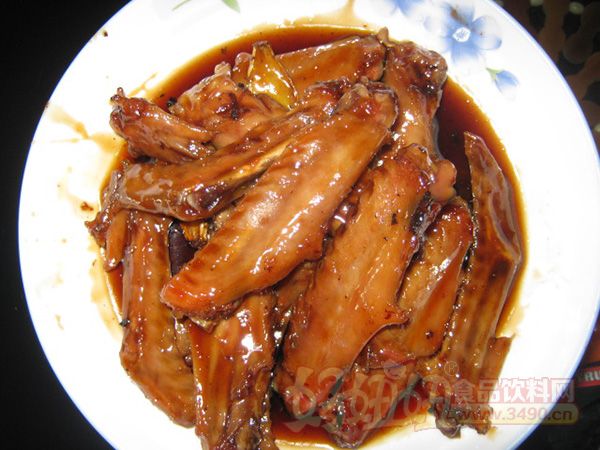 五味鸭翅的的做法