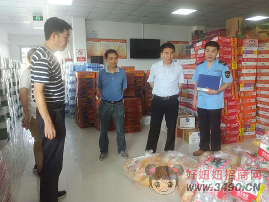 淮北市食品药品监管局局长尹建军视察杜集区灾后食品安全工作